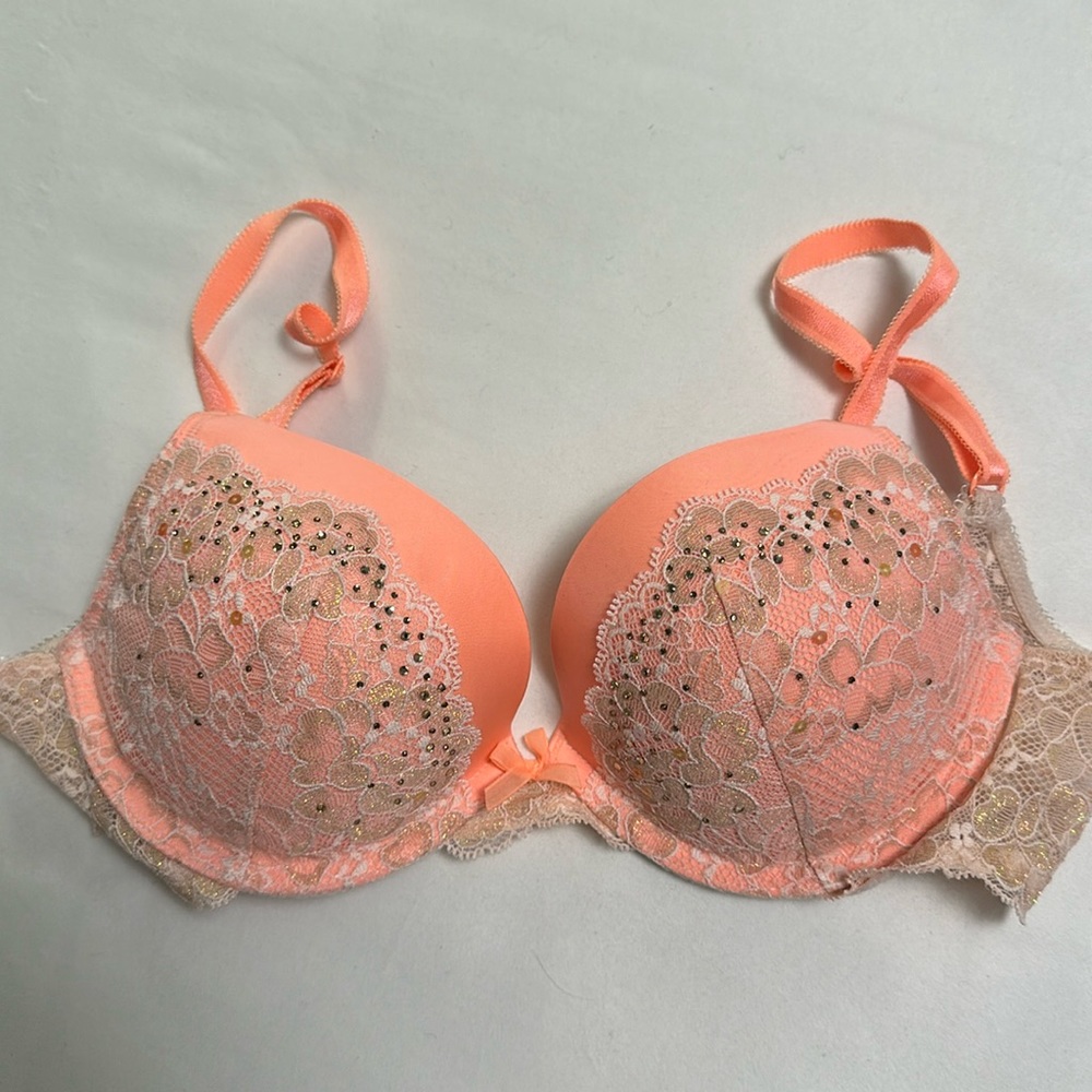Victoria’s Secret push up bra